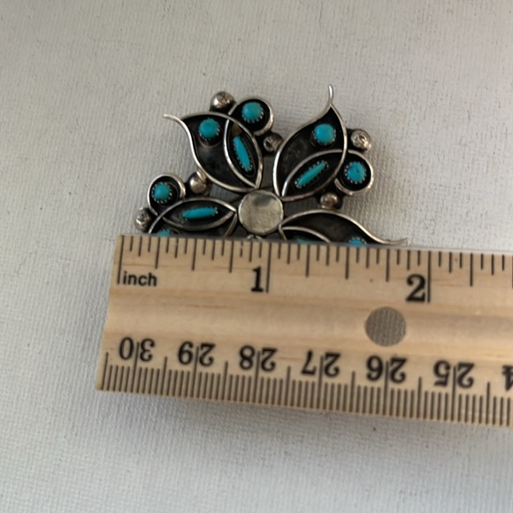 Vintage Signed Zuni Turquoise Silver Pin or Pendant - Rate Find! - Picture 7 of 9